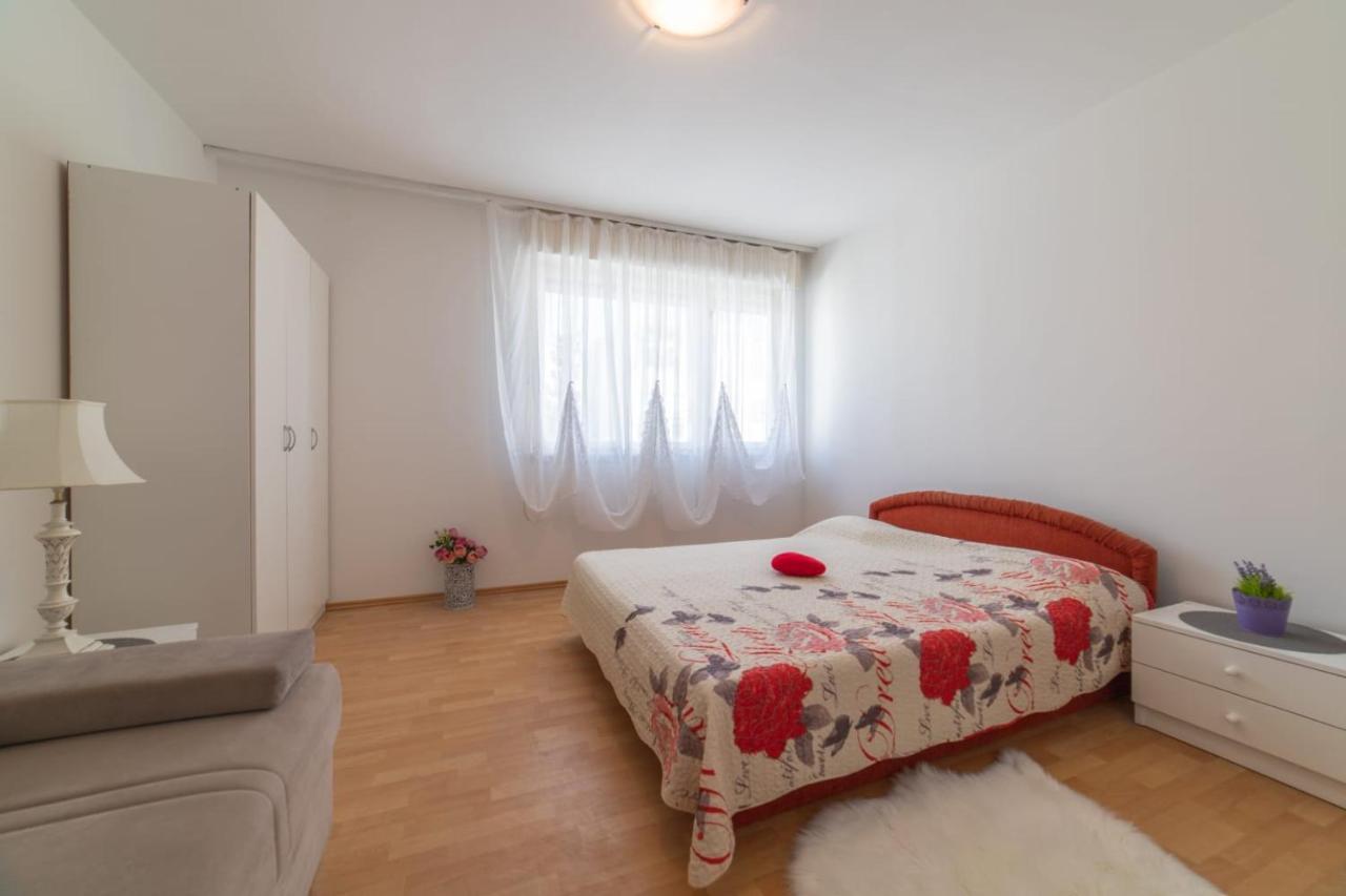 Strawberry Apartment Split Bagian luar foto